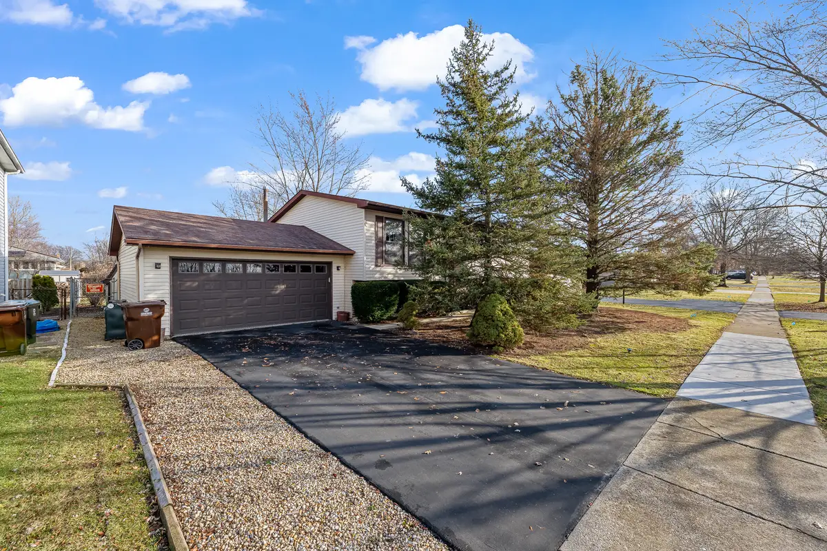 19929 S Schoolhouse Road, Mokena, IL 60448 - Image #1