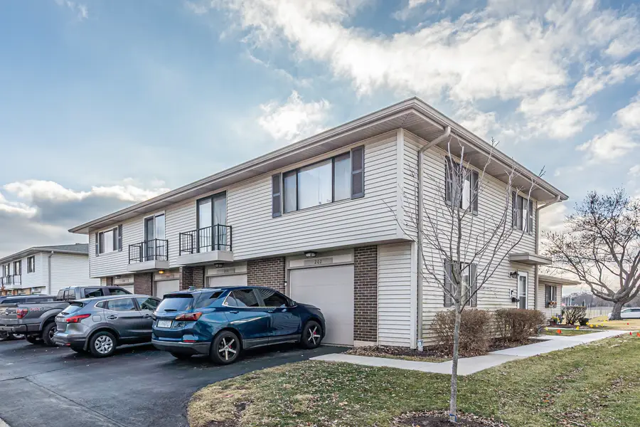204 Nauset Lane #204, Schaumburg, IL 60194 - Image #2