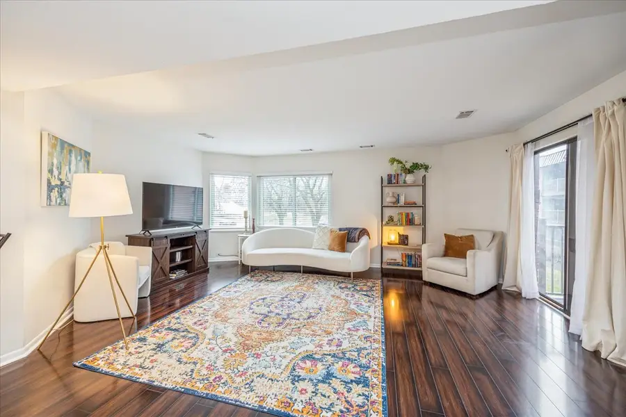 6425 Clarendon Hills Road #211, Willowbrook, IL 60527 - #3