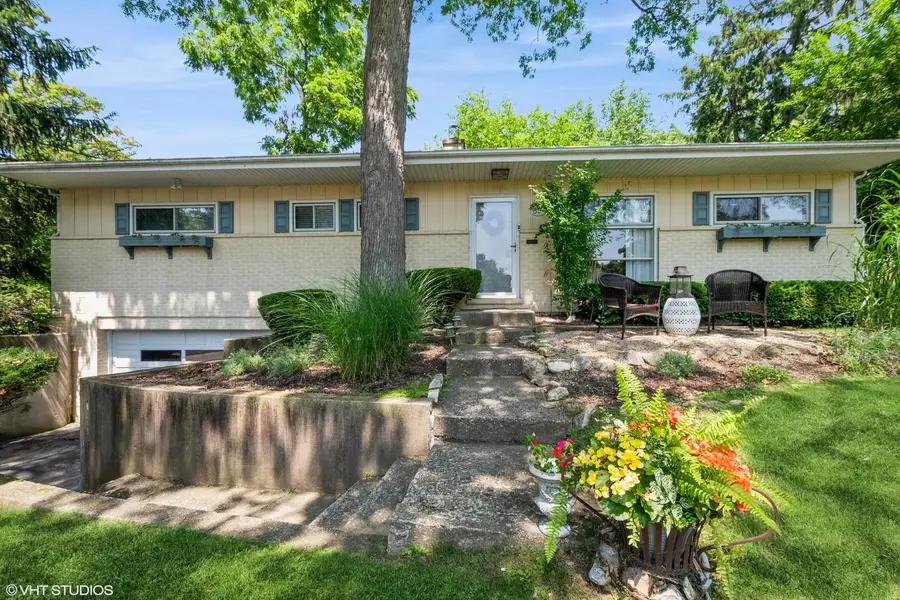 595 Ravinia Road, Highland Park, IL 60035 - Image #2