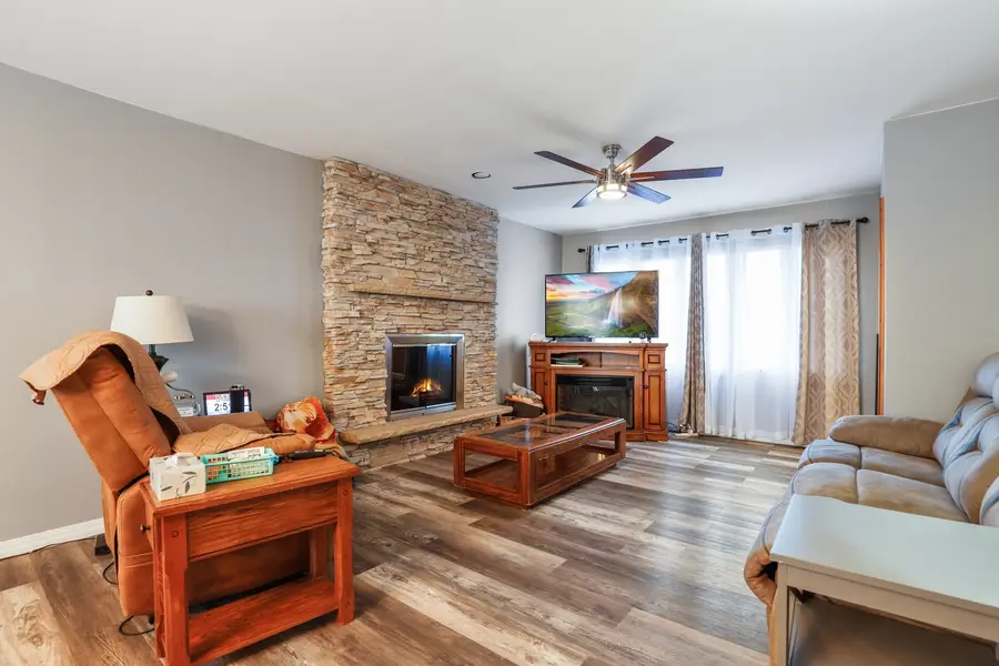 11S450 Carpenter Street, Lemont, IL 60439 - Image #3