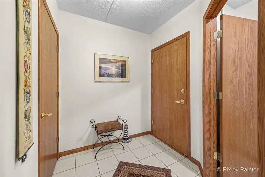 100 N Gary Avenue #208, Wheaton, IL 60187 - Image #2