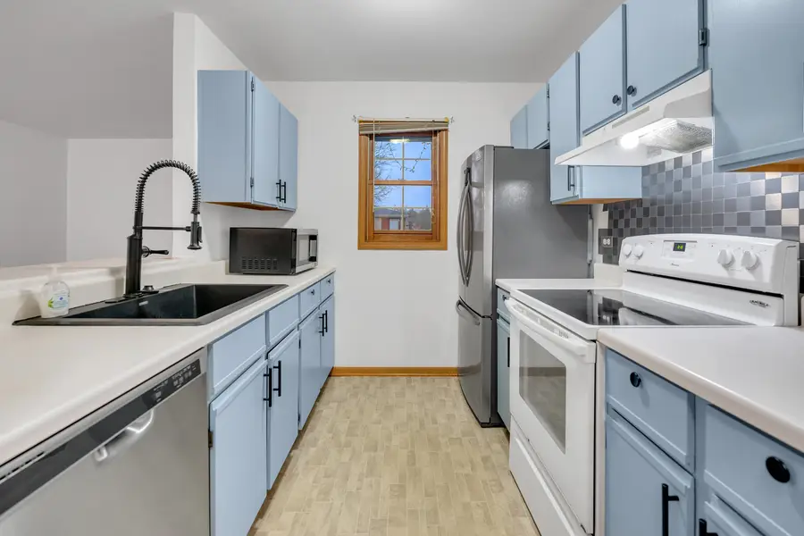 541 Leah Lane #1C, Woodstock, IL 60098 - Image #2