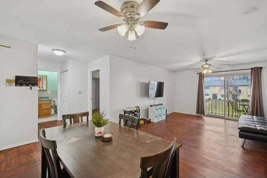 9575 Terrace Place #206F, Des Plaines, IL 60016 - Image #3