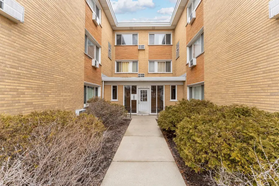 1625 Howard Street #C3, Evanston, IL 60202 - #2