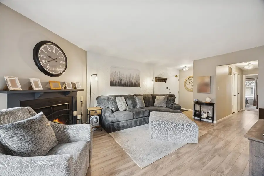 7030 Park Lane Court #101, Woodridge, IL 60517 - Image #3