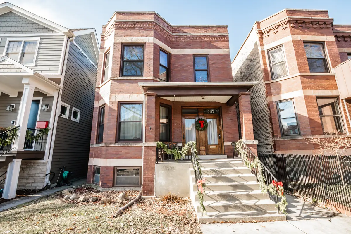 3812 N Oakley Avenue, Chicago, IL 60618 - Image #1