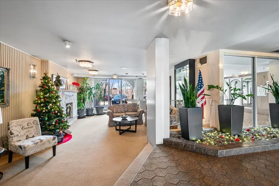 6400 N Cicero Avenue #516, Lincolnwood, IL 60712 - #3