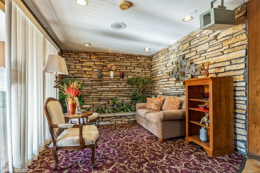 8100 W Foster Lane #510, Niles, IL 60714 - Image #3