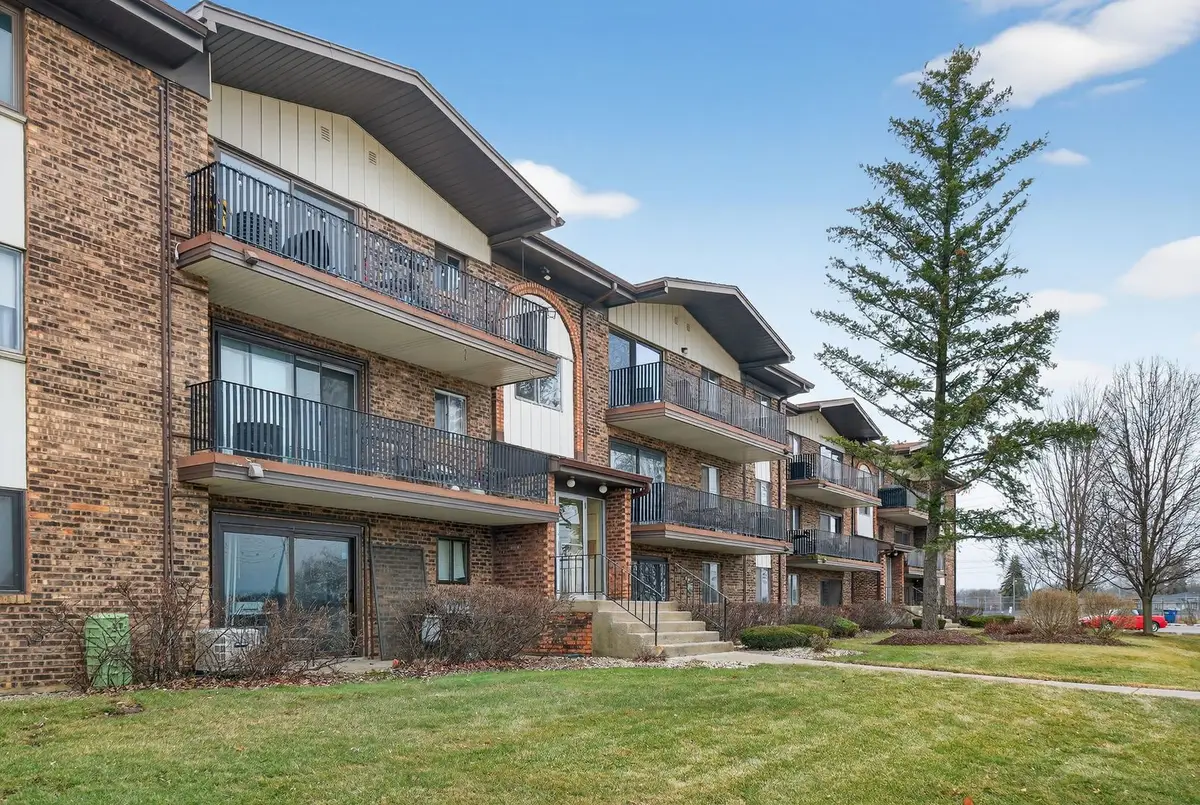 5239 James Lane #1101, Crestwood, IL 60418 - Image #1