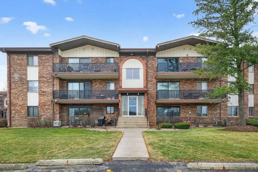 5239 James Lane #1101, Crestwood, IL 60418 - Image #2