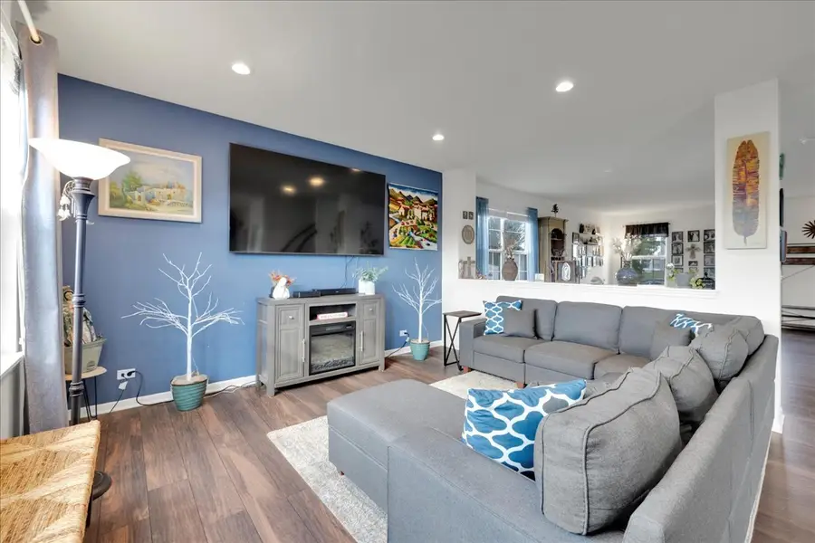 435 Fawn Drive, Oswego, IL 60543 - Image #3