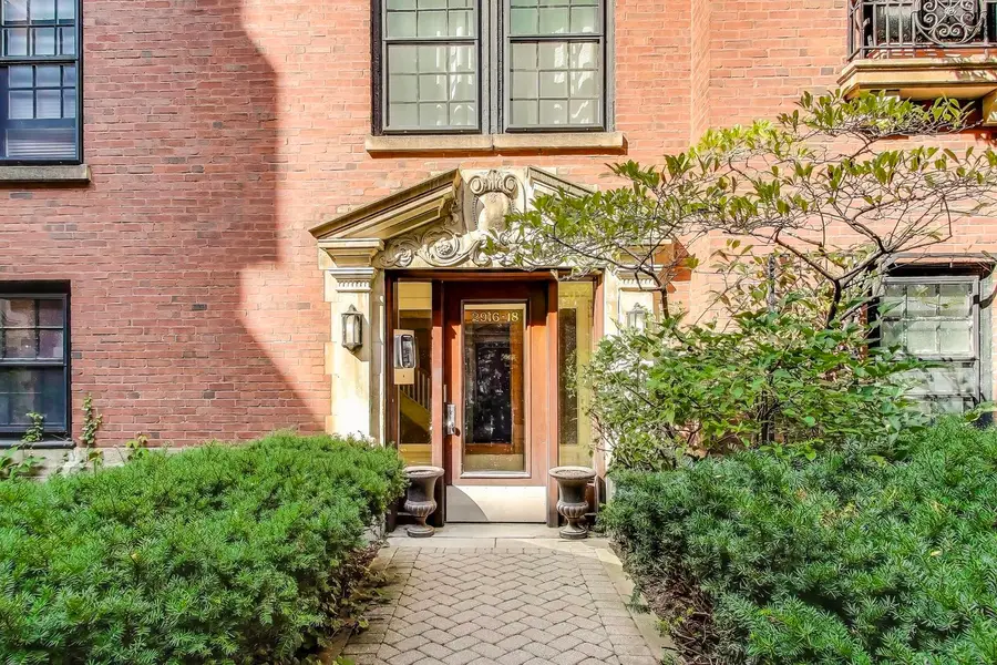 2918 N Pine Grove Avenue #3, Chicago, IL 60657 - Image #3