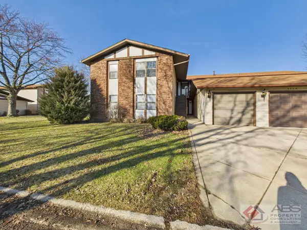 4116 192nd Court #211, Country Club Hills, IL 60478