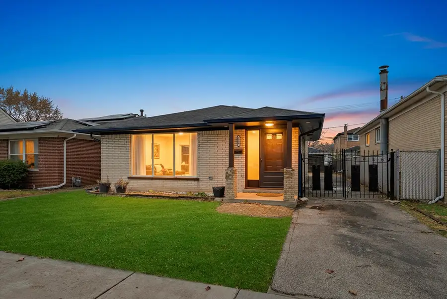 392 Greenbay Avenue, Calumet City, IL 60409 - Image #2