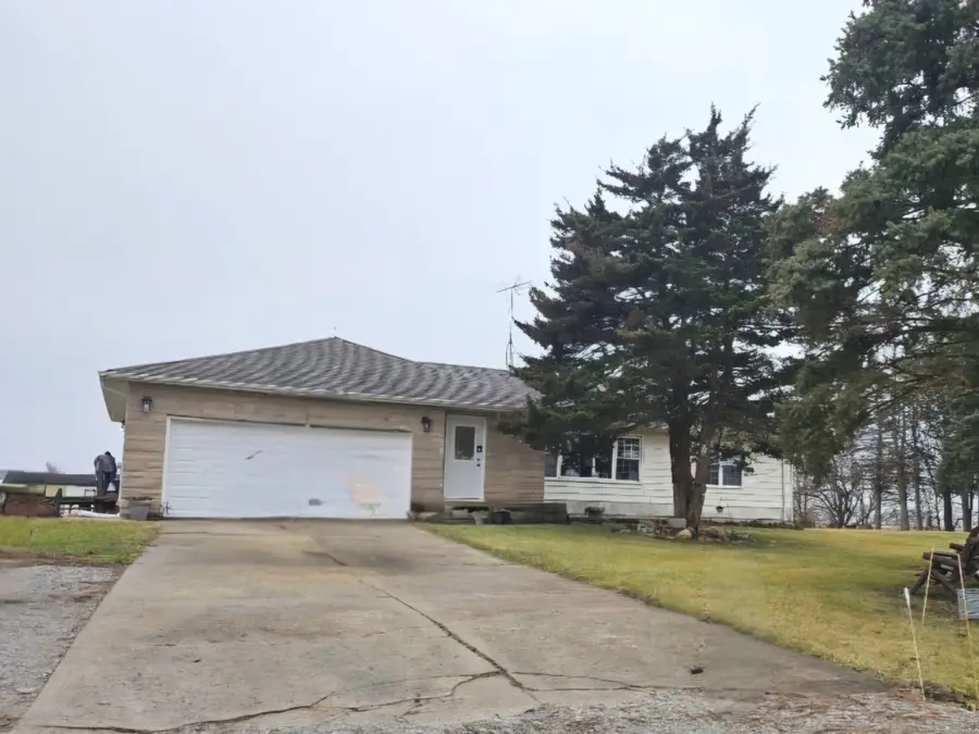 17954 E 10500n Road, Grant Park, IL 60940 - Image #2