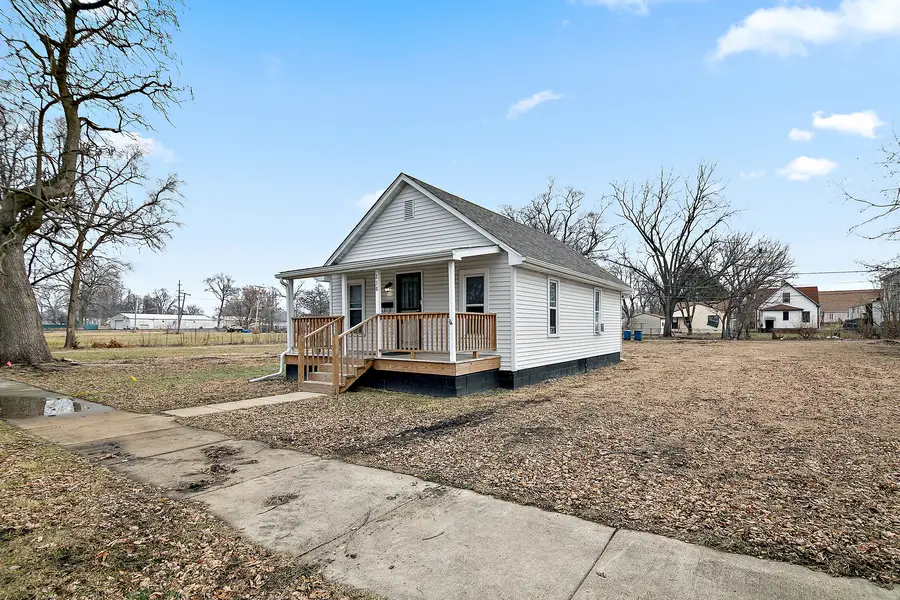 838 N Rosewood Avenue, Kankakee, IL 60901 - Image #2