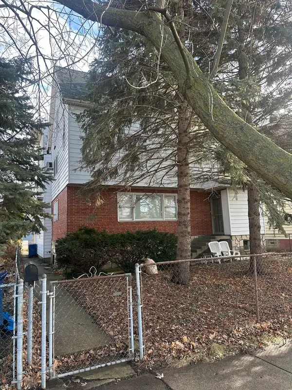 923 S Jackson Street, Waukegan, IL 60085