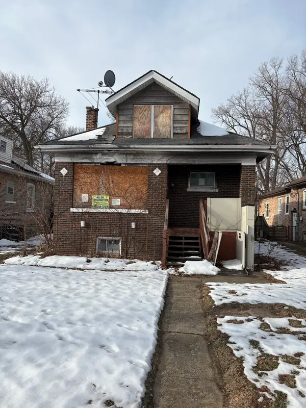 8534 S Rhodes Avenue, Chicago, IL 60619