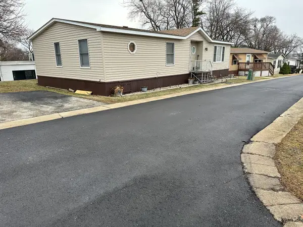 6801 S Lagrange Road #155, Hodgkins, IL 60525