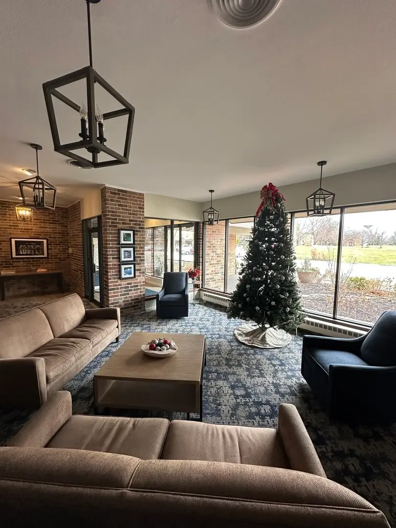 301 Lake Hinsdale Drive #108, Willowbrook, IL 60527 - Image #3