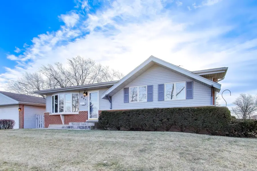 601 E Hackberry Lane, Mount Prospect, IL 60056 - Image #2