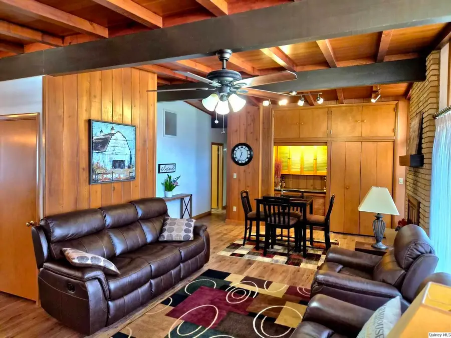 1946 Elmwood Drive East, Quincy, IL 62301 - Image #3