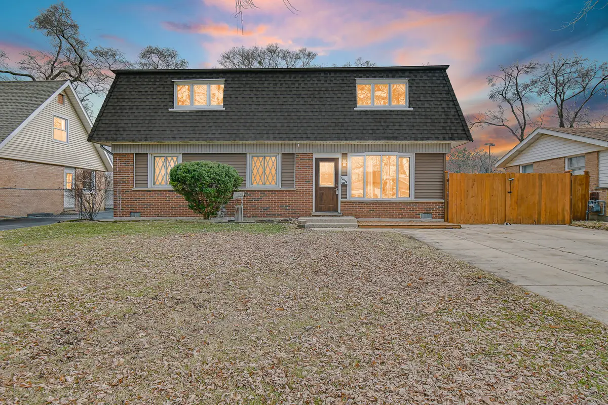 12919 E Playfield Drive, Crestwood, IL 60418 - Image #1