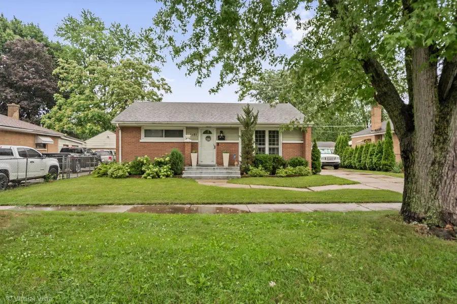 1181 Hiawatha Drive, Elgin, IL 60120 - Image #2