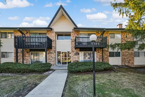 14A Kingery Quarter #204, Willowbrook, IL 60527