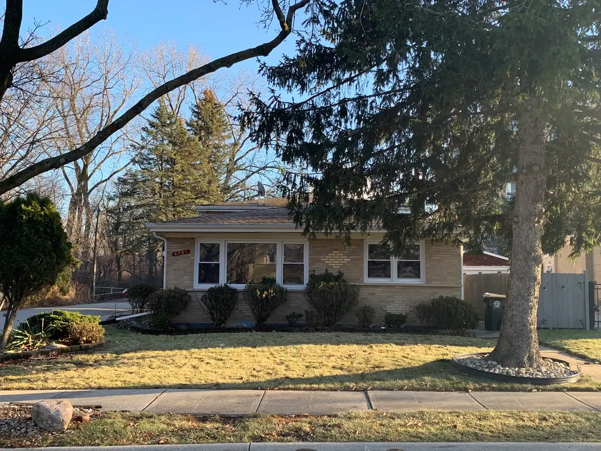 6701 W Forest View Lane, Niles, IL 60714 - Image #1