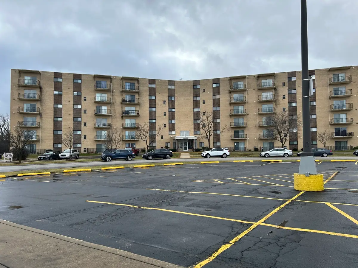 18400 Cherry Creek Drive #512, Homewood, IL 60430 - Image #1