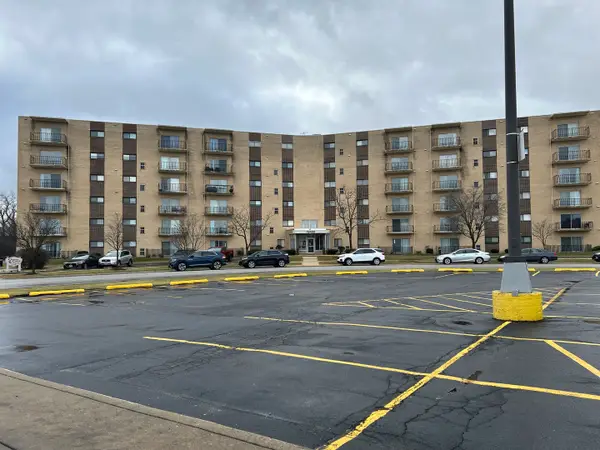 18400 Cherry Creek Drive #512, Homewood, IL 60430