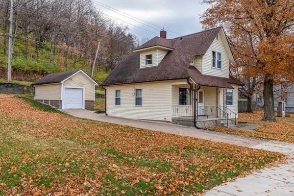 1104 Main Street, Savanna, IL 61074