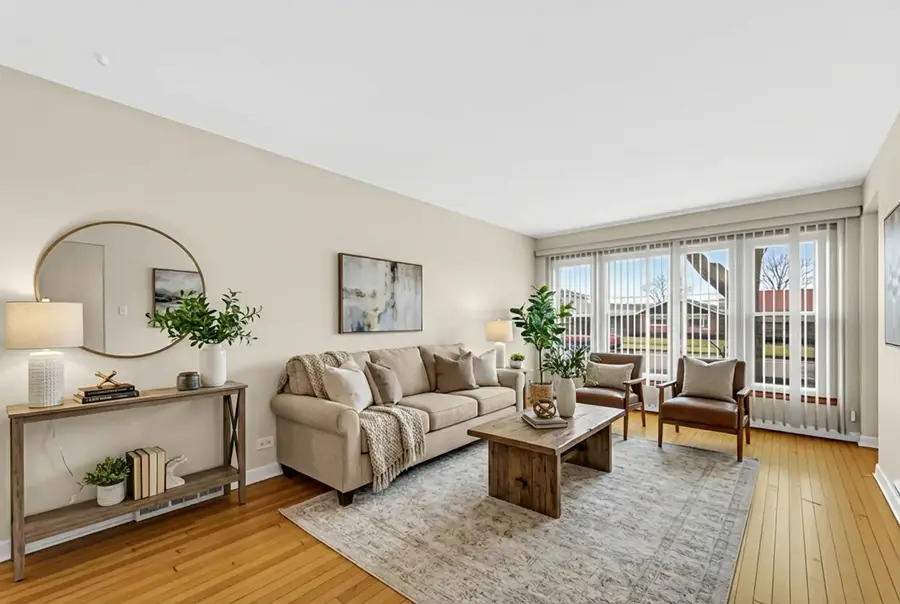 7723 Melvina Avenue, Burbank, IL 60459 - Image #2