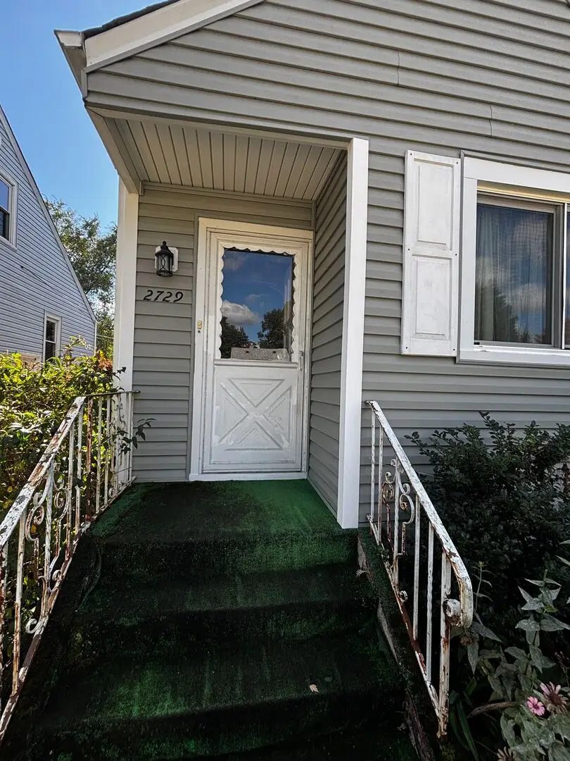 2729 W 89th Place, Evergreen Park, IL 60805 - Image #2