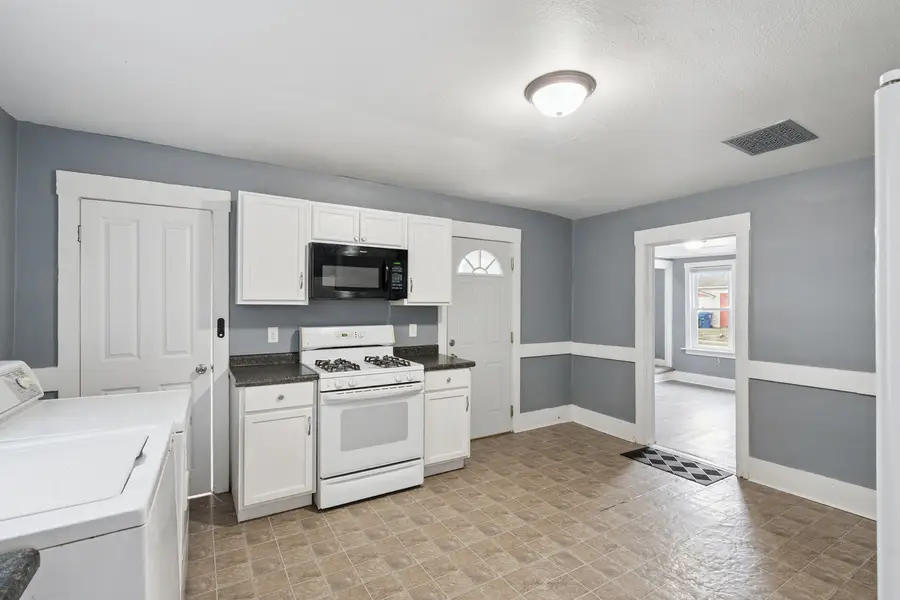 3715 Pearl Avenue, Davenport, IA 52802 - #3