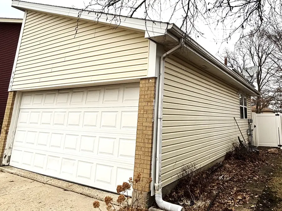 4340 Mayfair Court, Country Club Hills, IL 60478 - Image #2