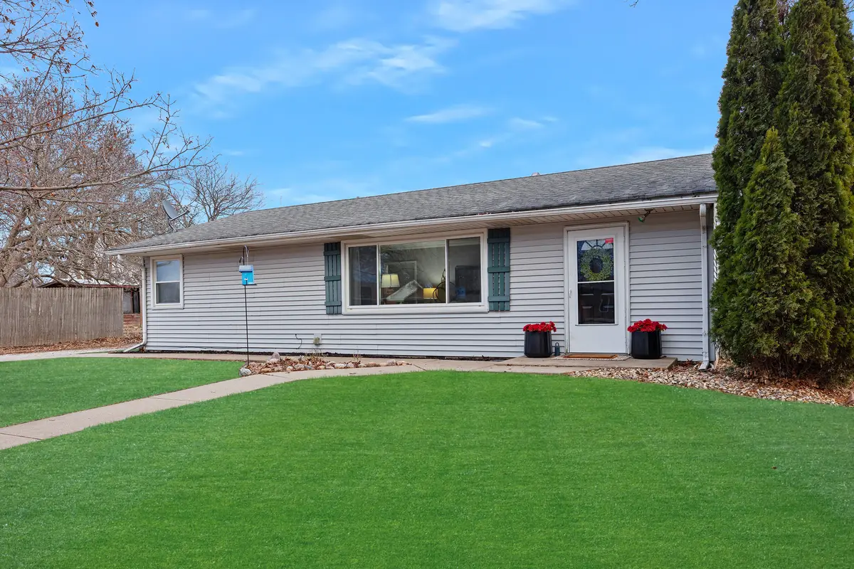 203 S Tazewell Street, Mackinaw, IL 61755 - Image #1