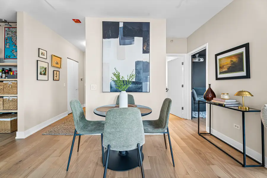 Address Withheld By Seller, Chicago, IL 60654 - #3