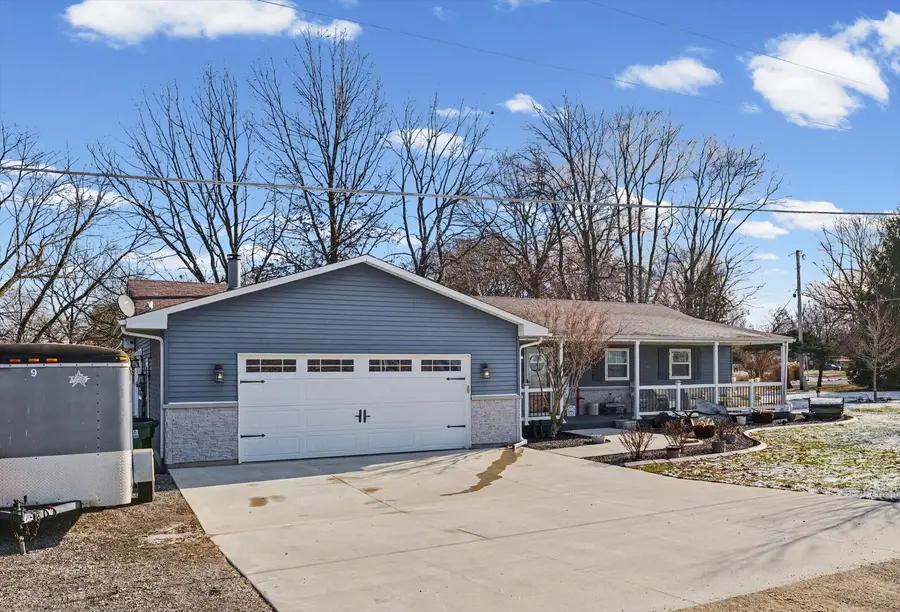 808 Spring Lake Road, Mahomet, IL 61853 - Image #3