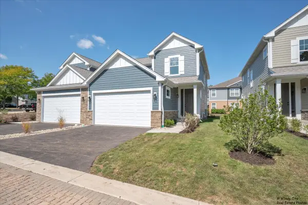 421 Haber Road #7, Cary, IL 60013