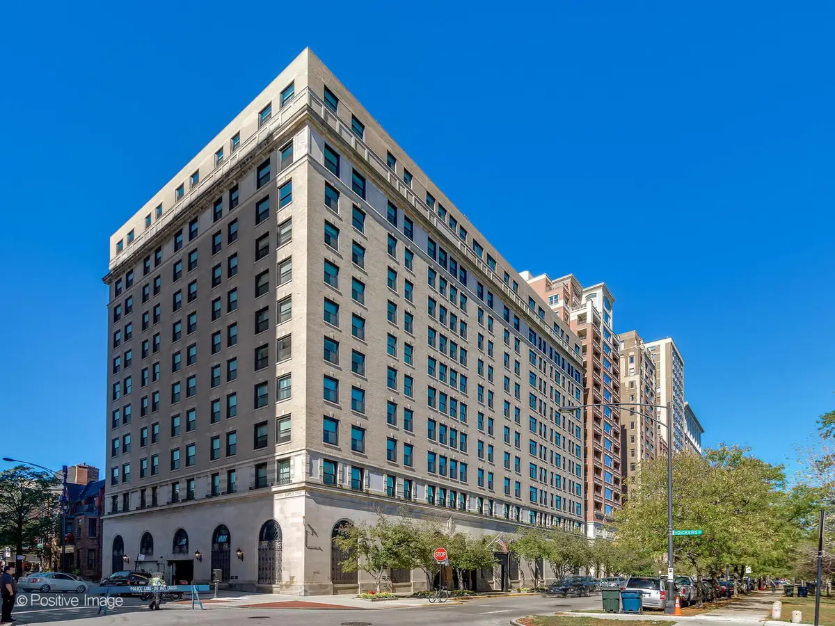 2100 N Lincoln Park West #5FN, Chicago, IL 60614 - #1