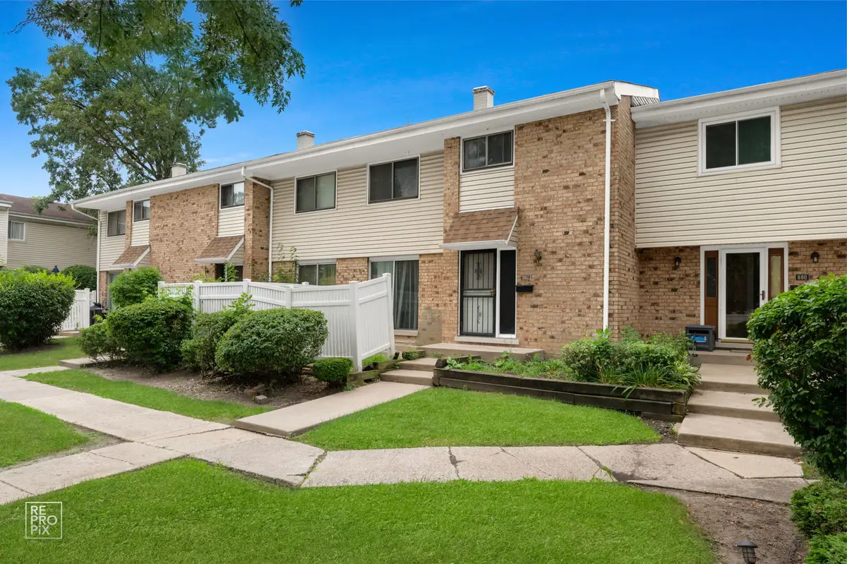 882 White Oak Lane, University Park, IL 60484 - Image #1