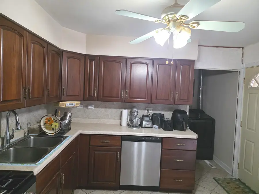 524 Hazelwood Lane, Glenview, IL 60025 - Image #3