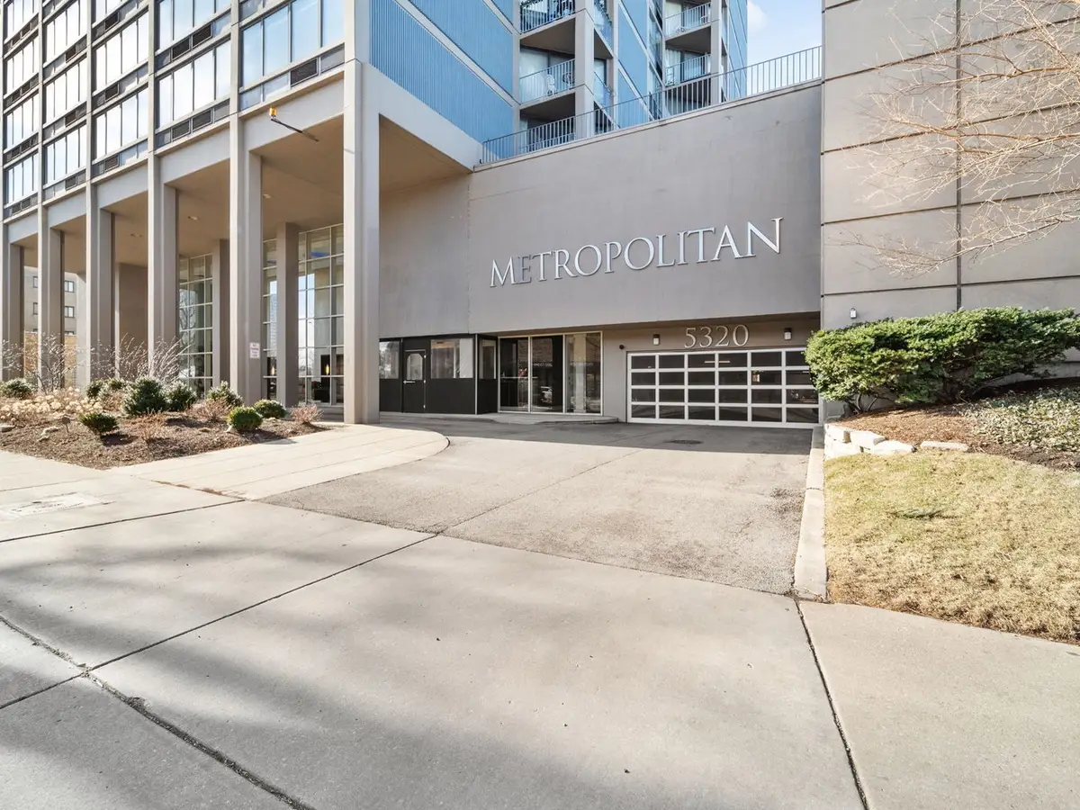 5320 N Sheridan Road #D37, Chicago, IL 60640 - Image #1