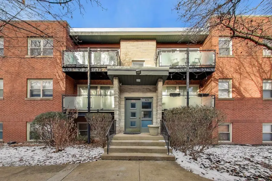 7531 N Damen Avenue #2, Chicago, IL 60645 - Image #2