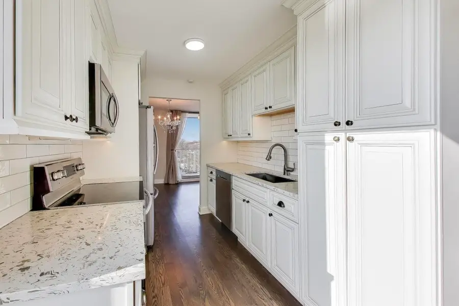 Address Withheld By Seller, Glenview, IL 60025 - Image #3