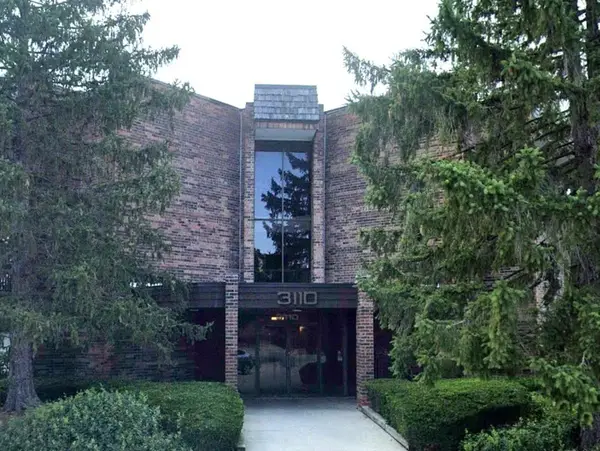 3110 Pheasant Creek Drive #206, Northbrook, IL 60062