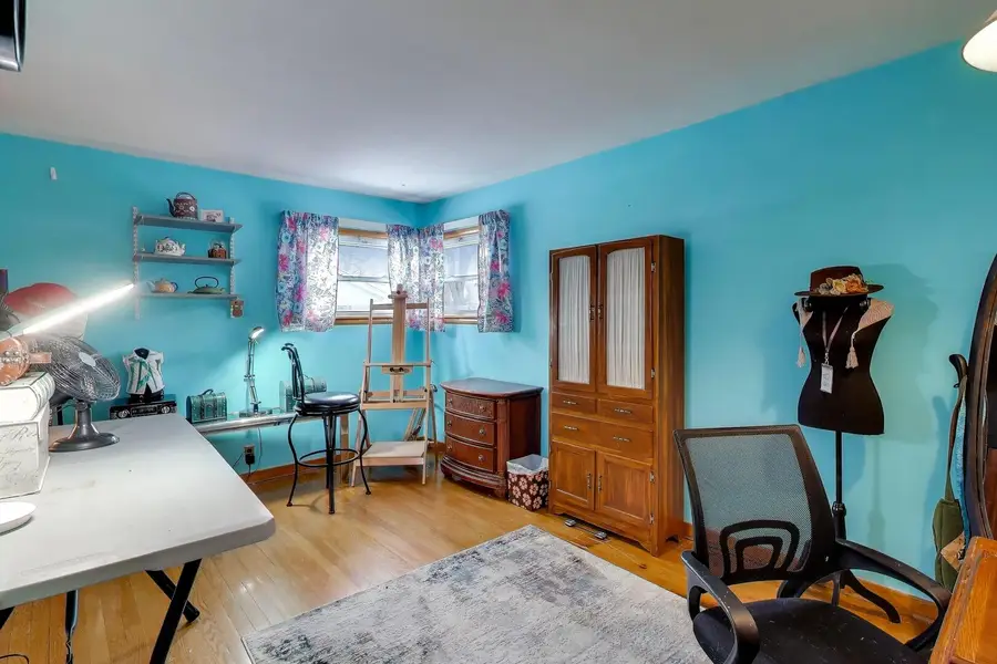 9012 S 50th Avenue S, Oak Lawn, IL 60453 - #3